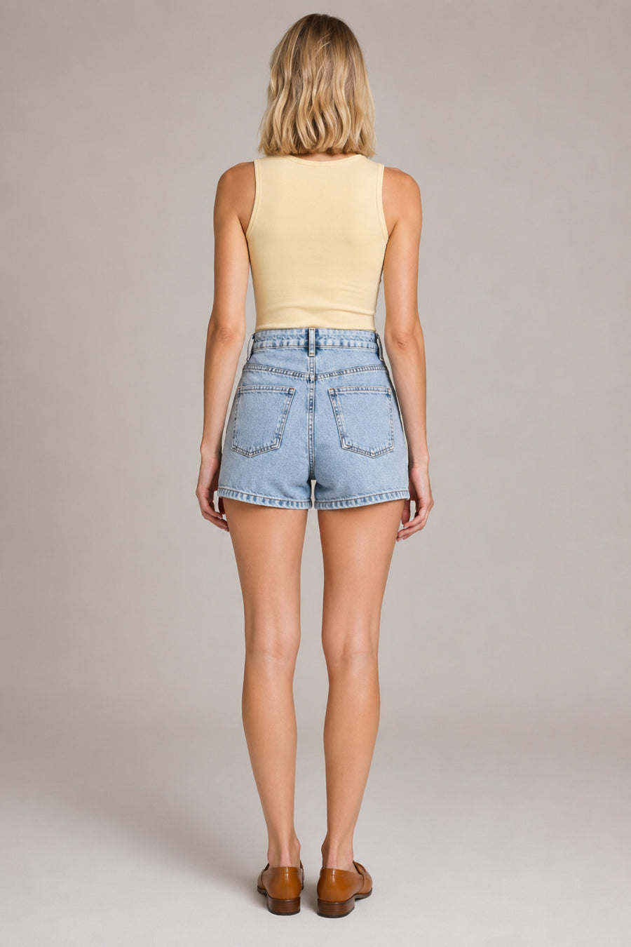 Katlamalı Paça Denim Şort