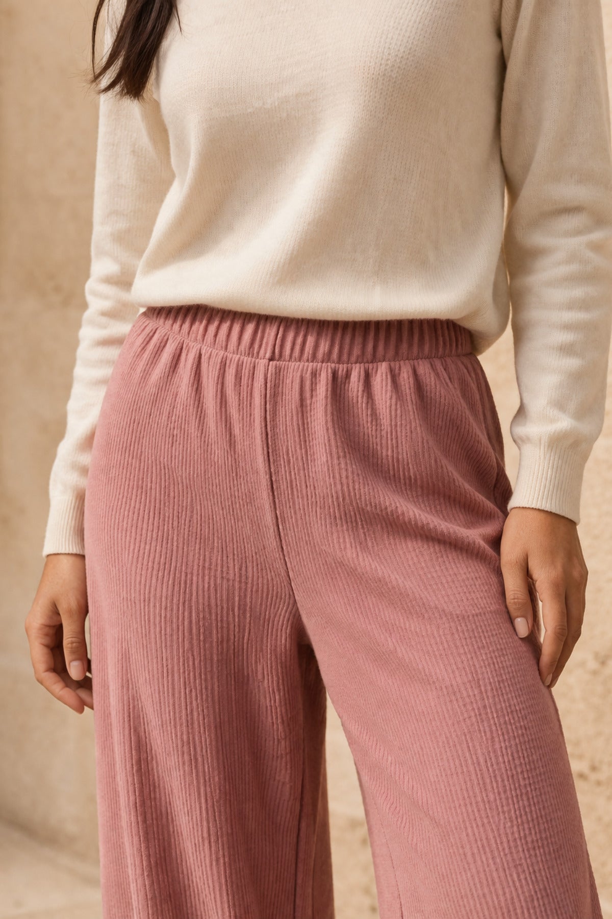 Pembe Pantolon detay çekim - Ivoire Wear